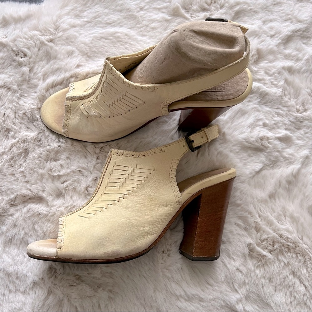 Frye Light Butter Yellow Heeled Peep Toe Leather Sandals.  Size 9